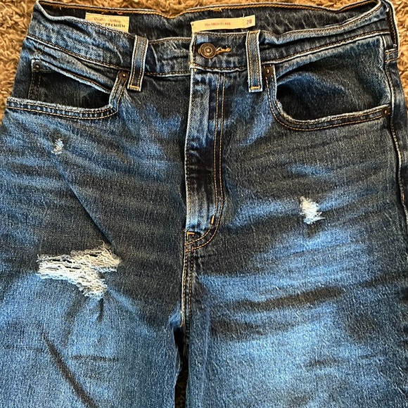 Levi’s 70s High Flare in Take It Out - Picture 3 of 8